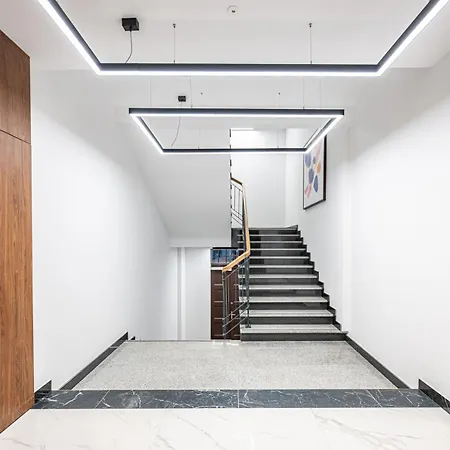 Botanique Apartment