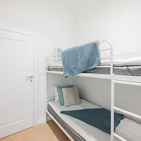 Botanique Apartment *